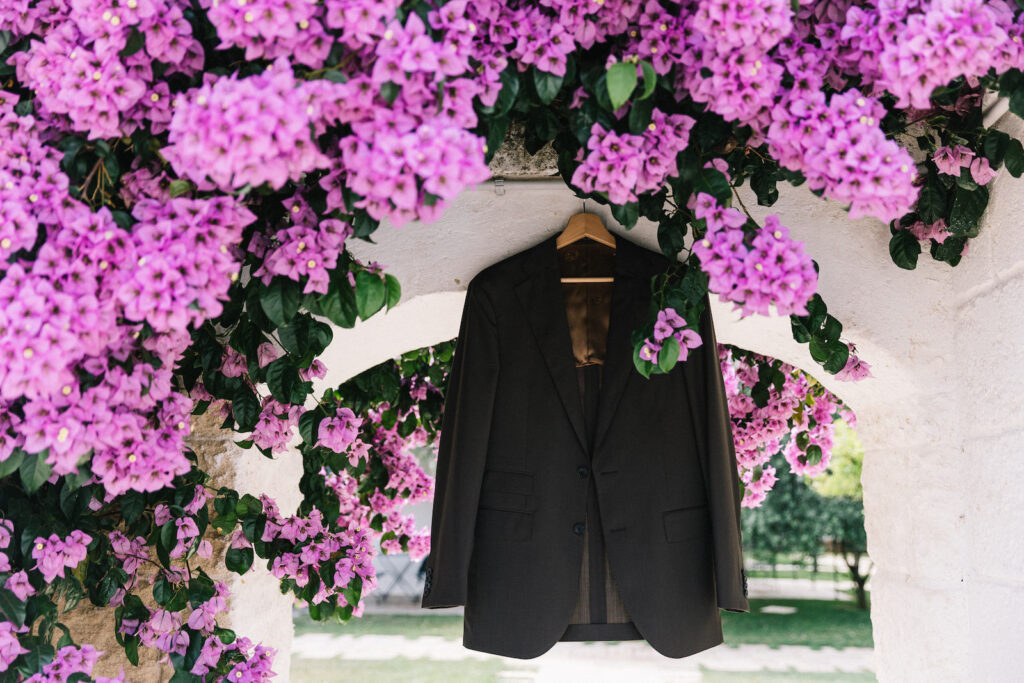 Destination wedding Puglia groom dress matteo lomonte