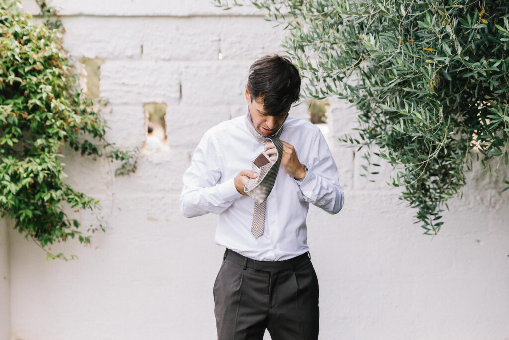 Destination wedding Puglia groom getting ready matteo lomonte