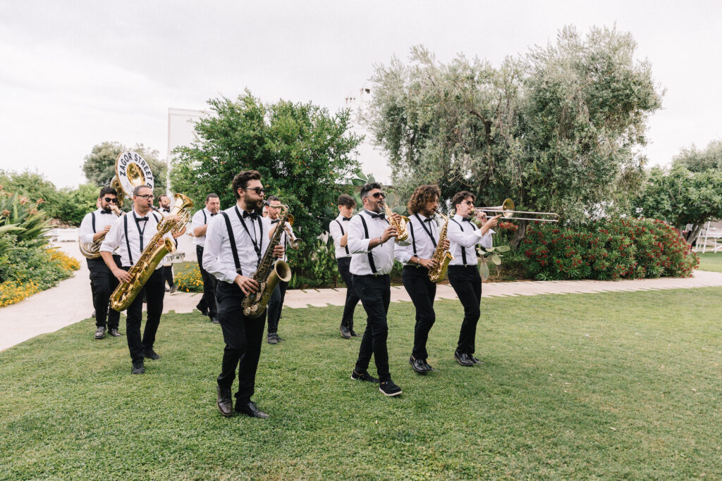 Destination wedding Puglia zagor street band matteo lomonte