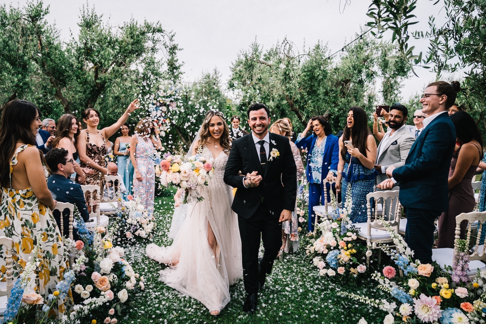 Puglia destination wedding confetti time